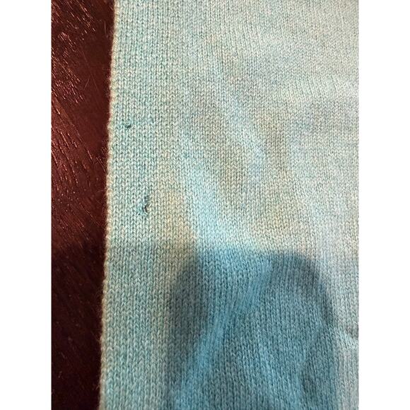 NWT Talbots Blue 100% Cashmere Scarf- DAMAGED - Picture 11 of 12